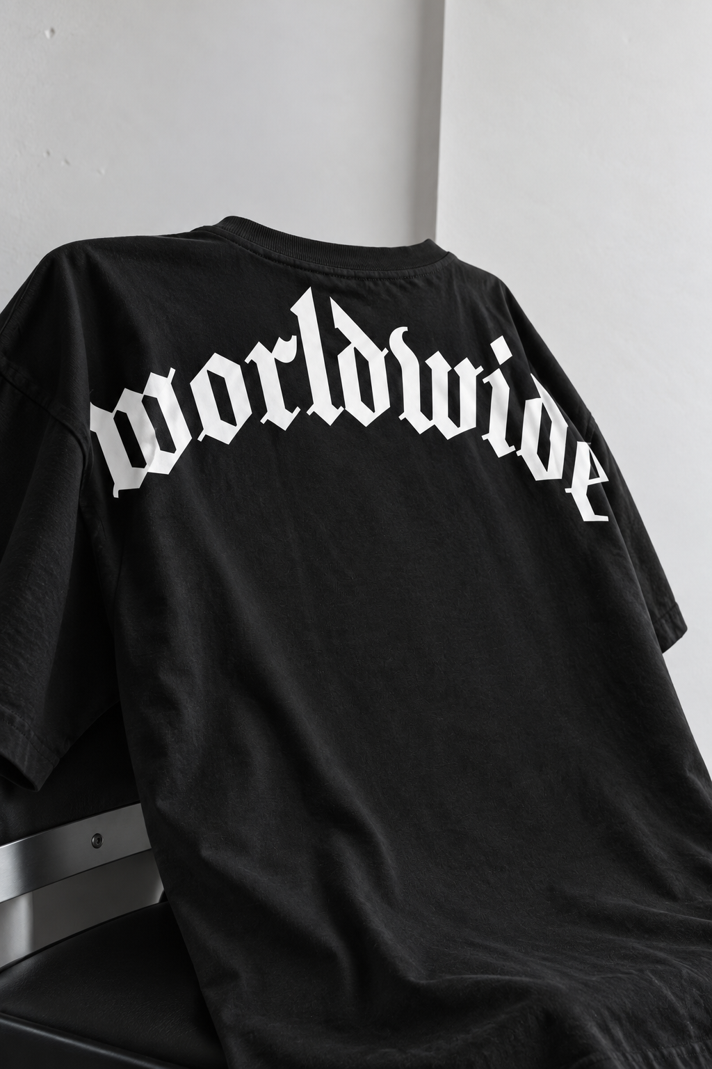 T - SHIRT WORLDWIDE BLACK